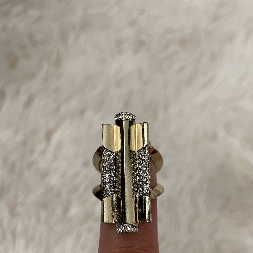 House of Harlow arrow ring. 6